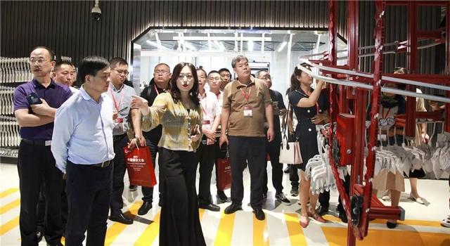 纺织头条 | 直面新变革，迈向高质量，2019中国服装大会在大浪时尚小镇启幕
